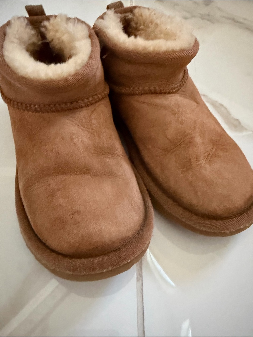 Kids UGGS Boots in Chestnut